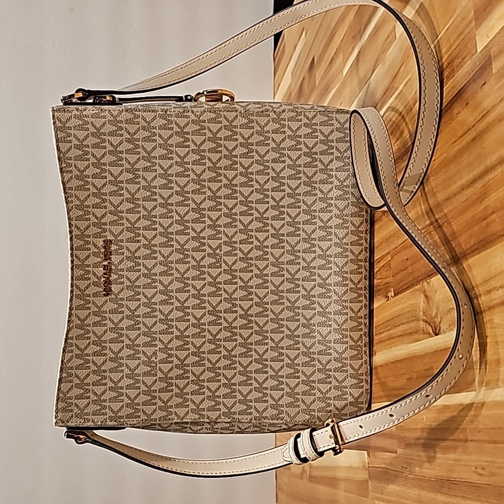 Michael Kors Crossbody Bag Vanilla NEW